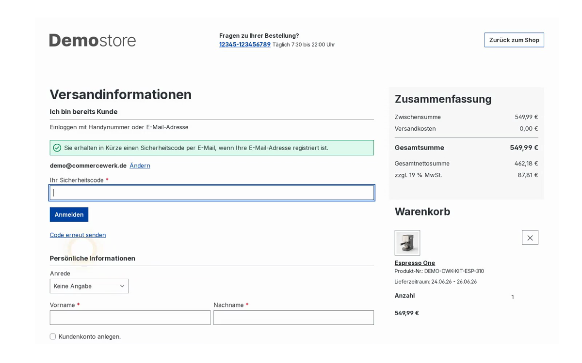 Demo: Produkt in den Warenkorb legen, im Checkout per Einmalcode anmelden, Bestellung abgeschlossen.